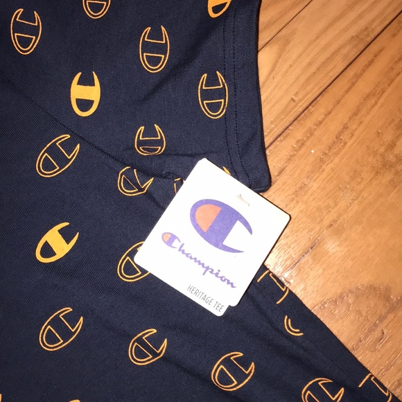 NWT CHAMPION T-SHIRT - Picture 2 of 4